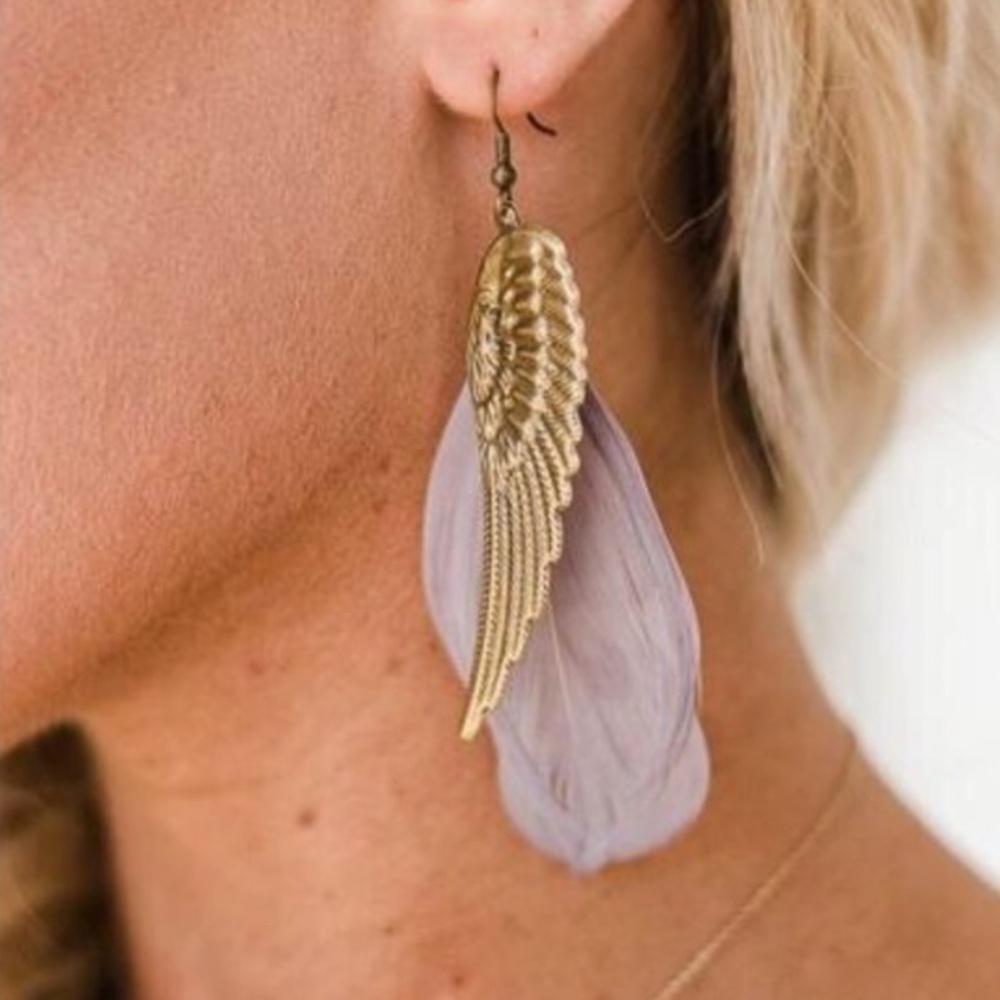 SOLD!!! THREE BIRD NEST BOHO GREY FEATHER EARRINGS